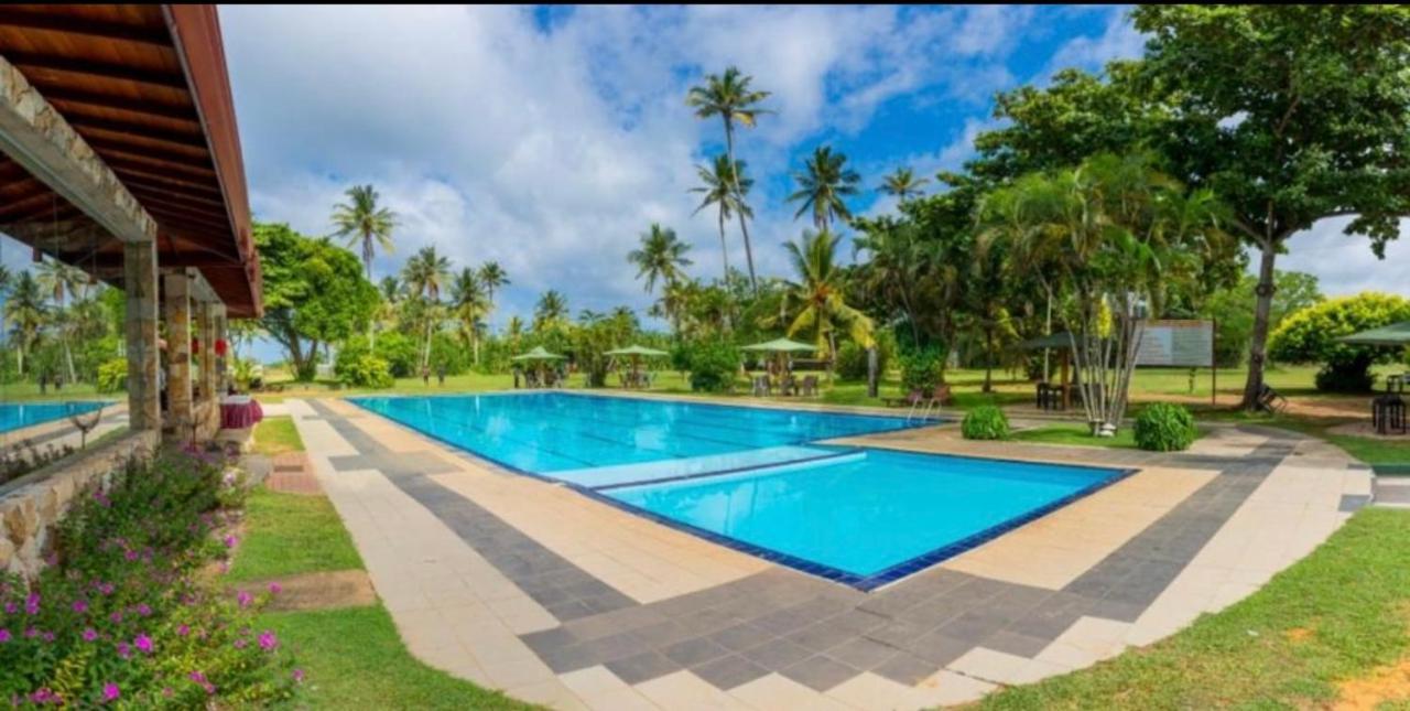 River View Banquet&Resort Wadduwa Exterior foto