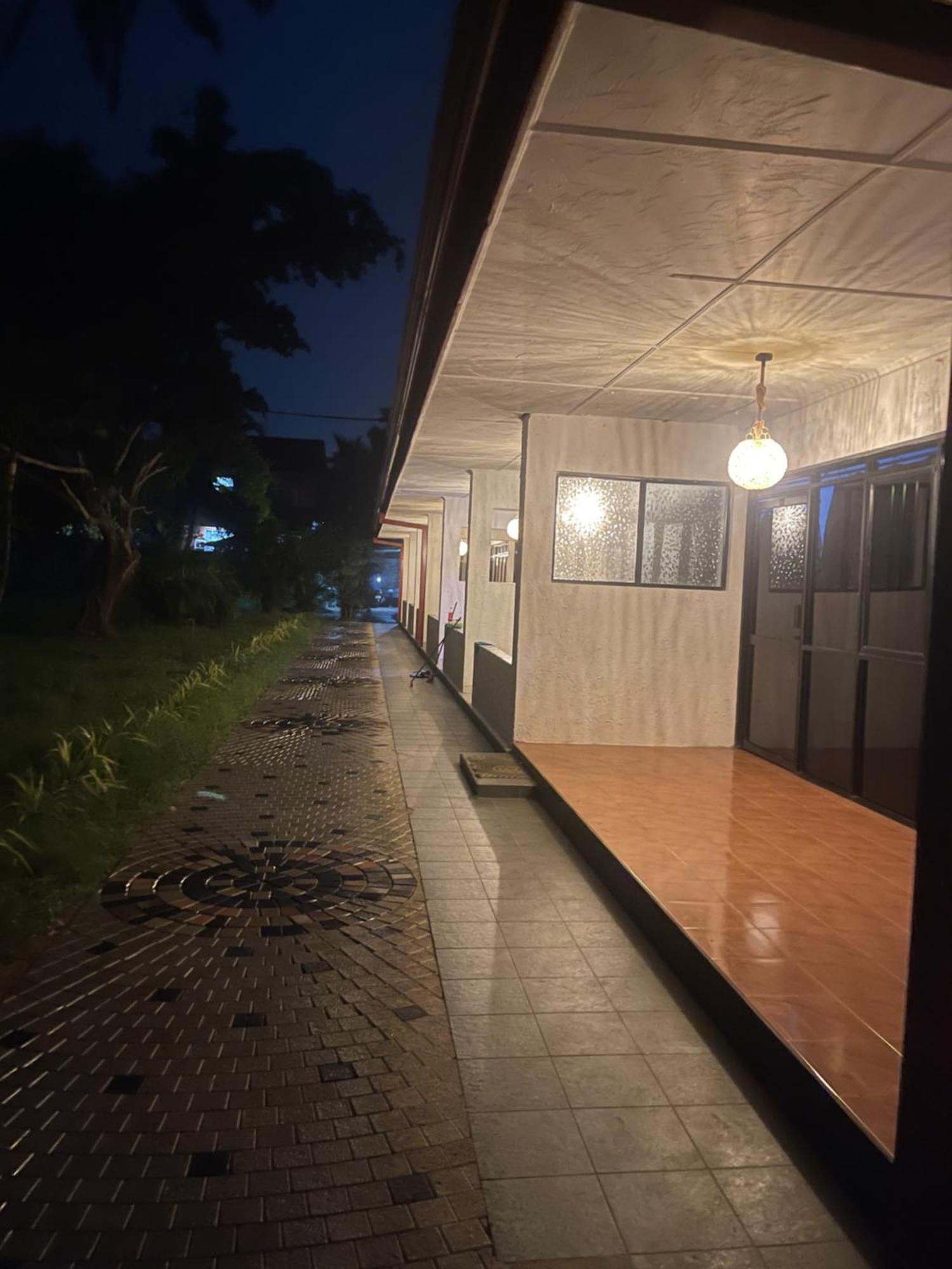 River View Banquet&Resort Wadduwa Exterior foto