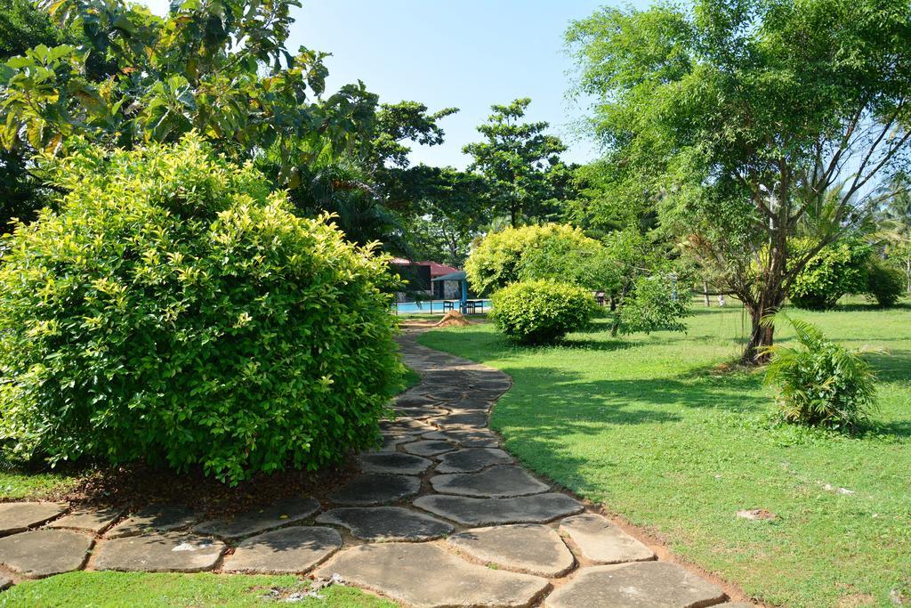 River View Banquet&Resort Wadduwa Exterior foto