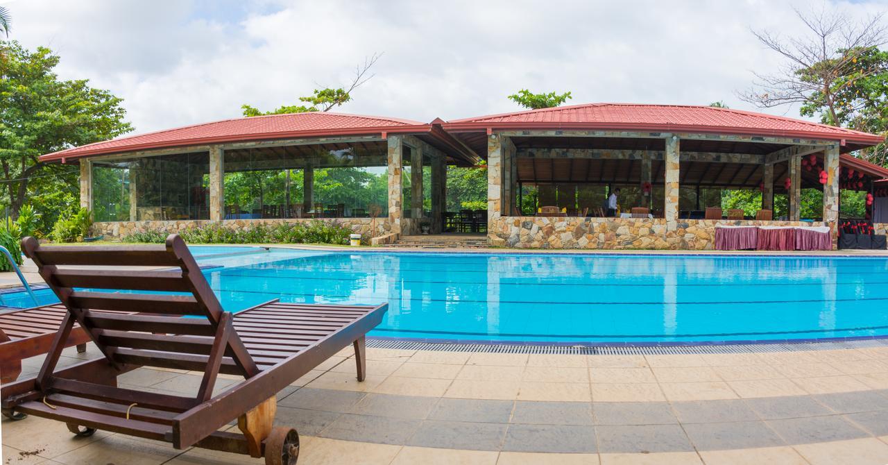 River View Banquet&Resort Wadduwa Exterior foto